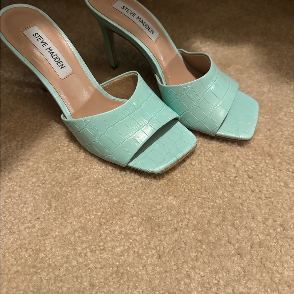 Women open toe heeled sandals